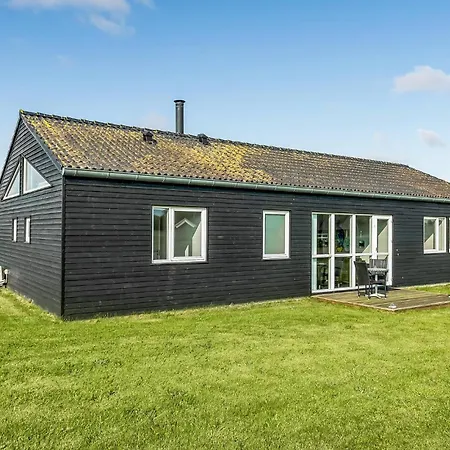 Awesome Home In Haderslev With Sauna ハザスレウ