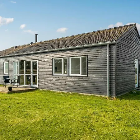 別荘 Awesome Home In Haderslev With Sauna ハザスレウ