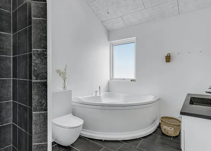 Aro Strandvaenget Ix *